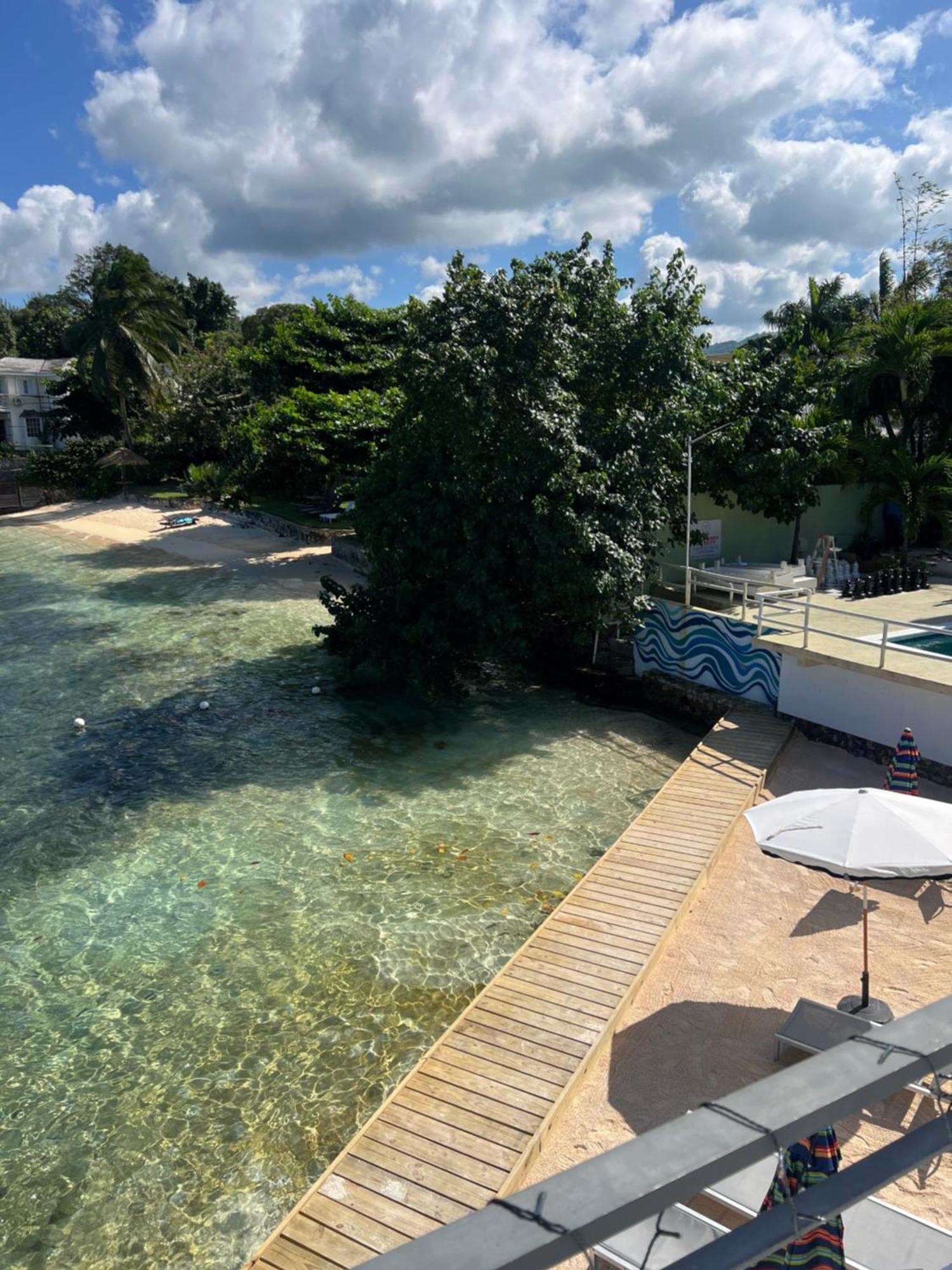 Ocean Palms Hotel Ocho Rios Exterior photo