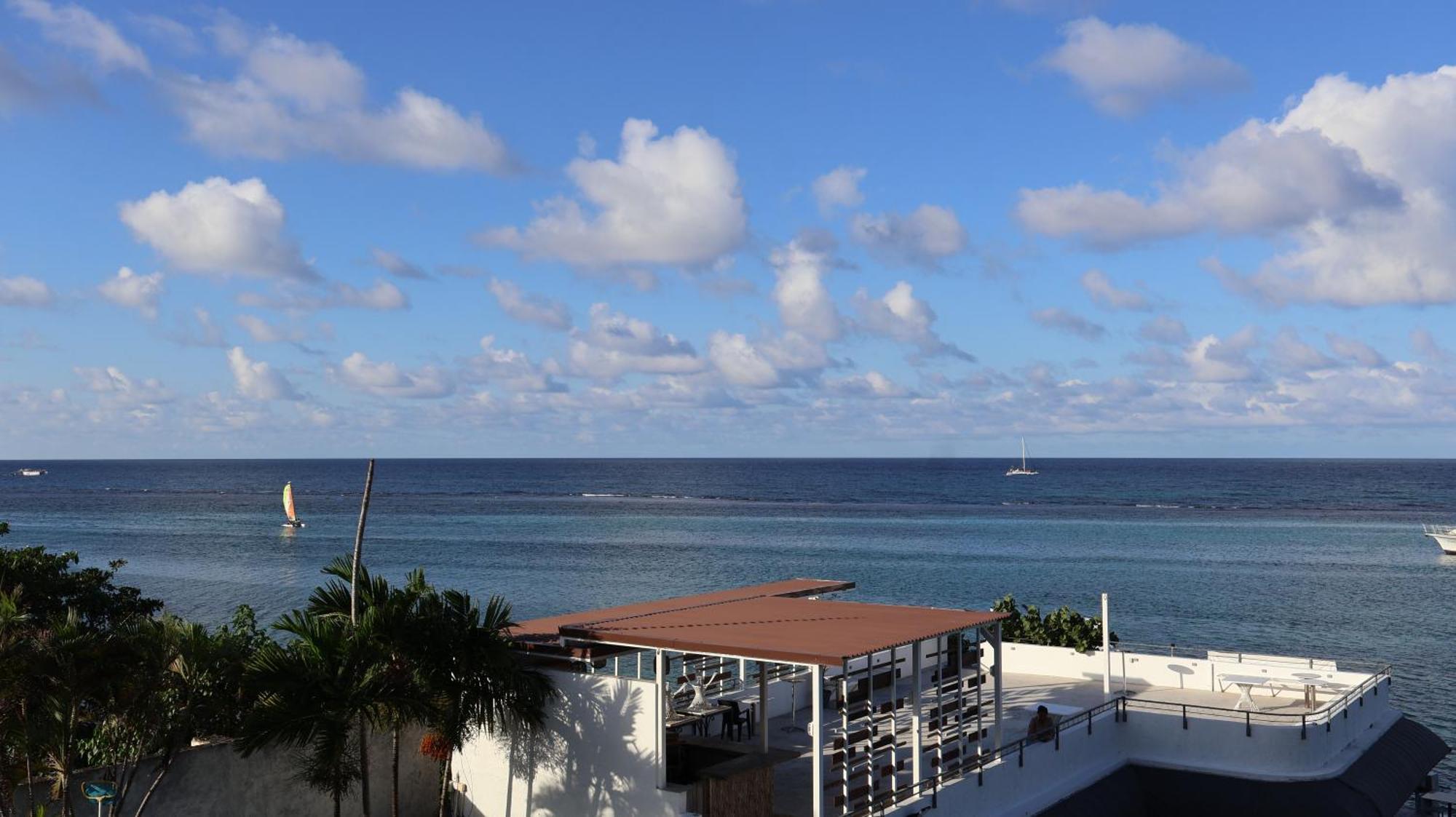 Ocean Palms Hotel Ocho Rios Exterior photo
